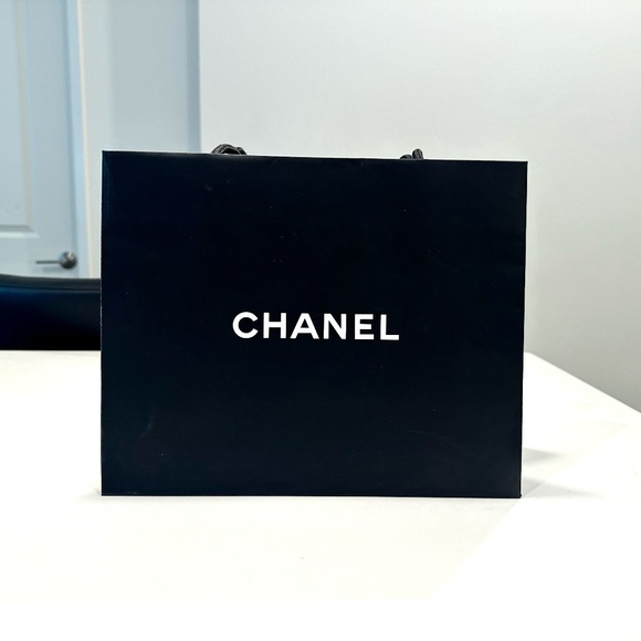AUTHENTIC CHANEL SHOPPING BAG - Picture 1 of 3